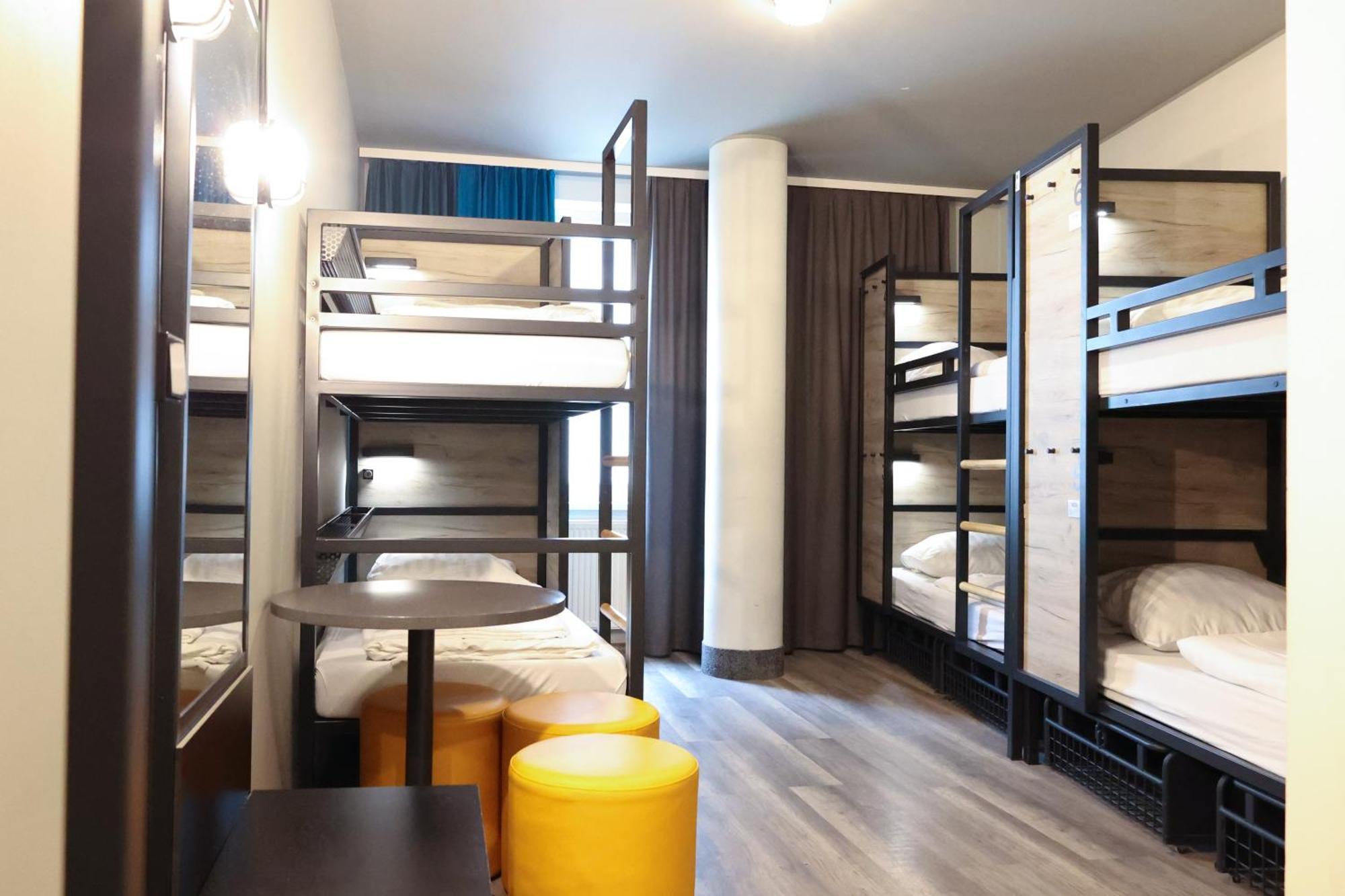 Bed 6-Bed Mixed Dormitory Room